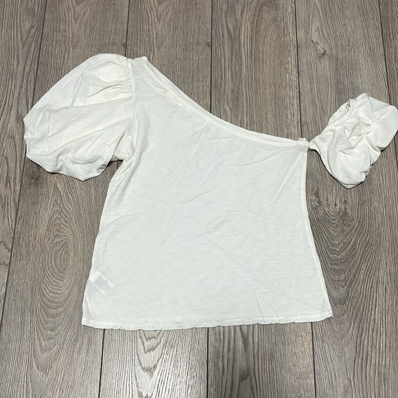 Nation LTD Daphne Puff Sleeve Asymmetric Tee in Off White Size Large - Picture 4 of 5